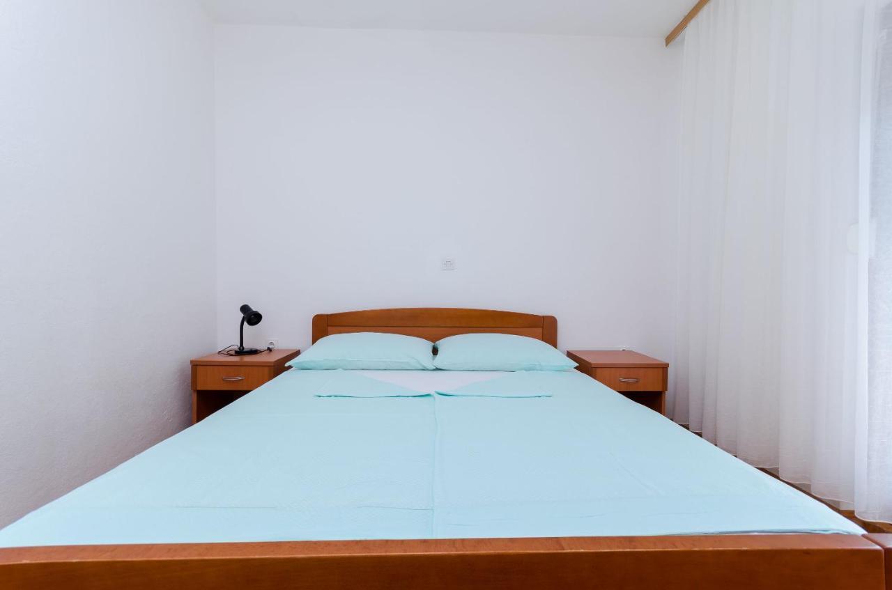 Ruza A Apartment Lopar