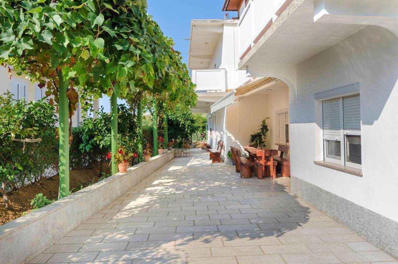 Ruza A Apartment Lopar